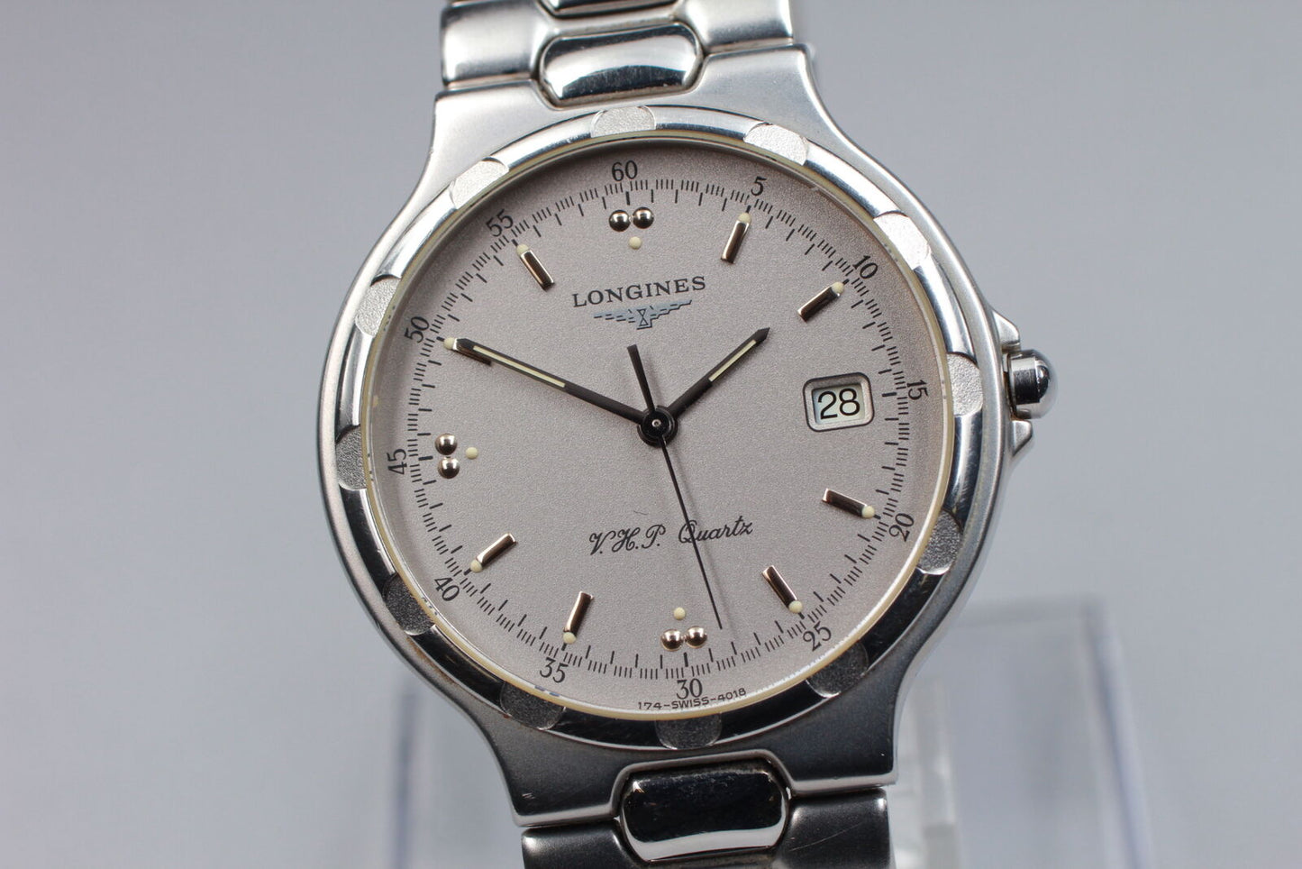 [Near MINT] LONGINES Conquest V.H.P. 4018 L174.4 Silver Men's Quartz Watch JAPAN