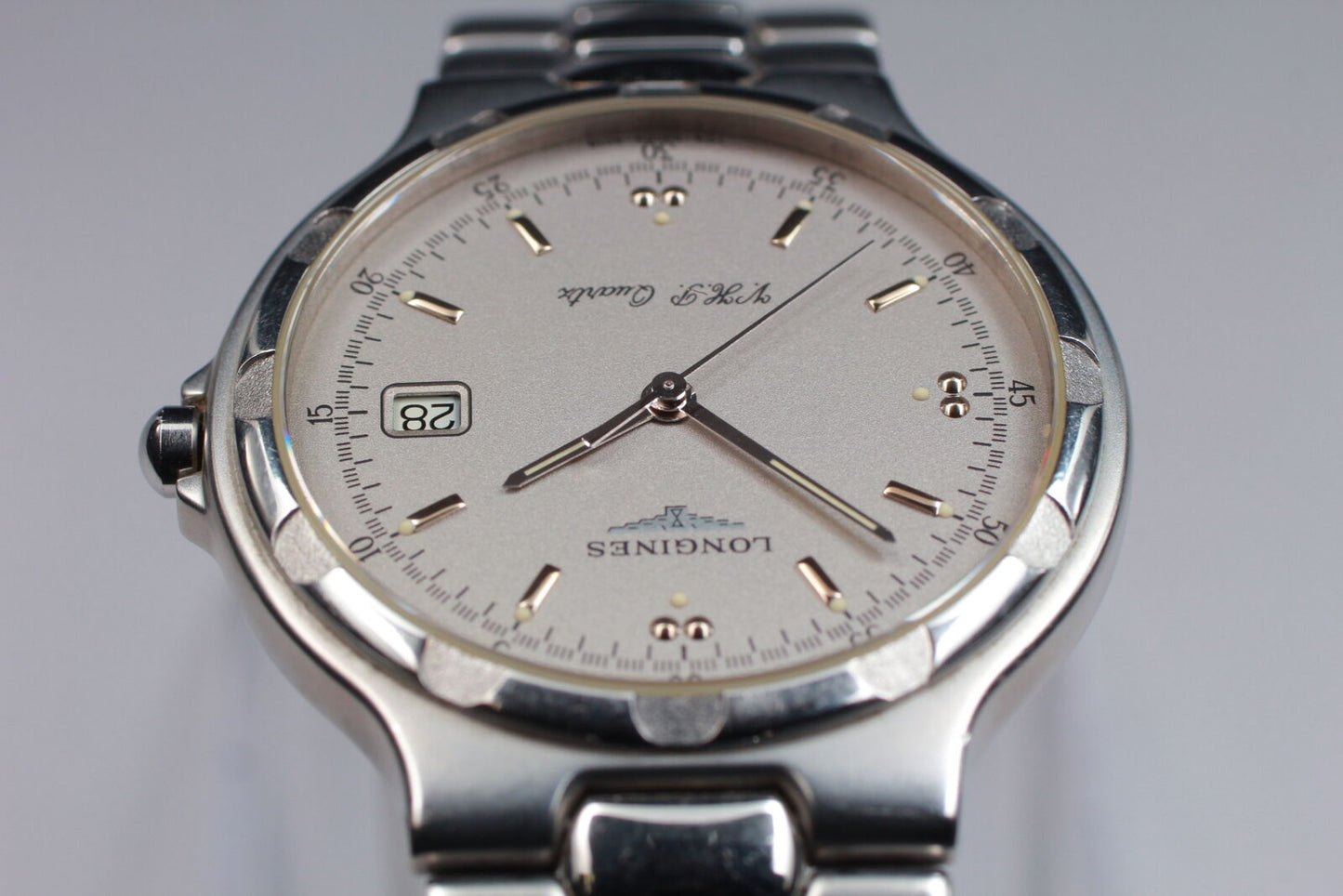 [Near MINT] LONGINES Conquest V.H.P. 4018 L174.4 Silver Men's Quartz Watch JAPAN