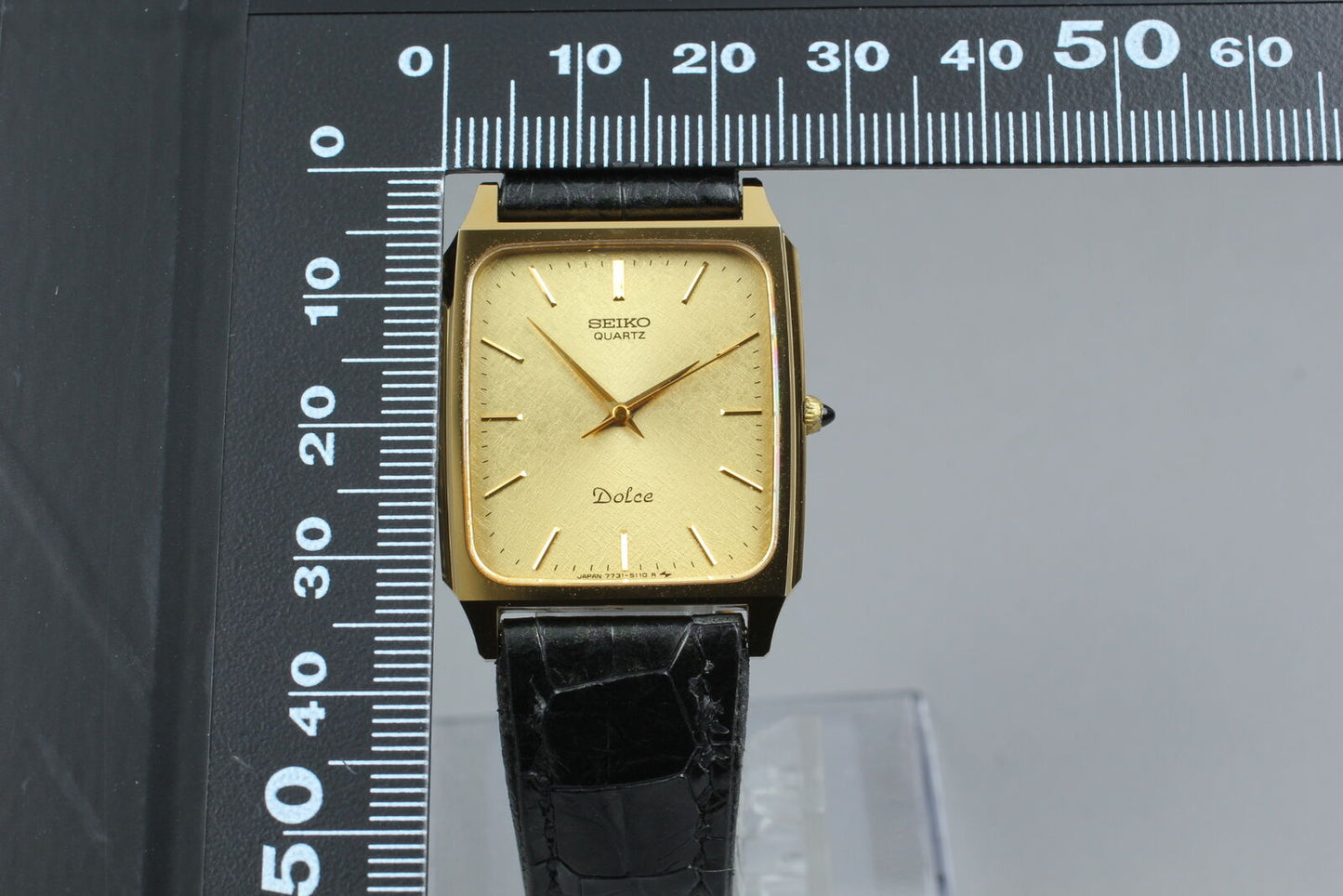 Vintage [Near MINT] Seiko Dolce 7731-5110 Gold Square Men's Quartz Watch JAPAN