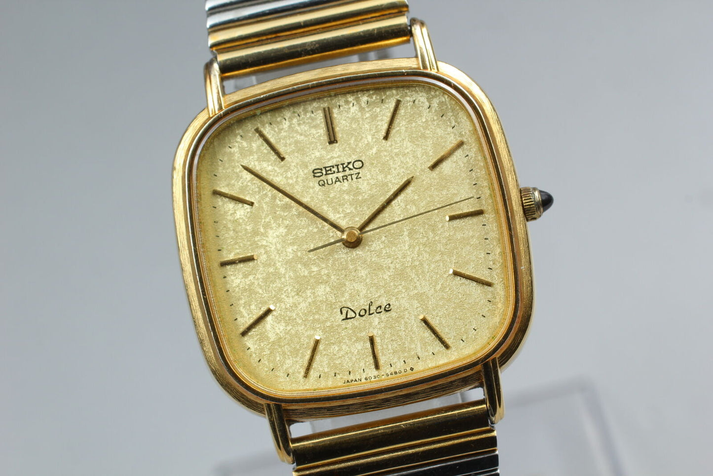 Vintage [Near MINT] SEIKO Dolce 6030-5420 Quartz Gold Dial Mens Watch From JAPAN