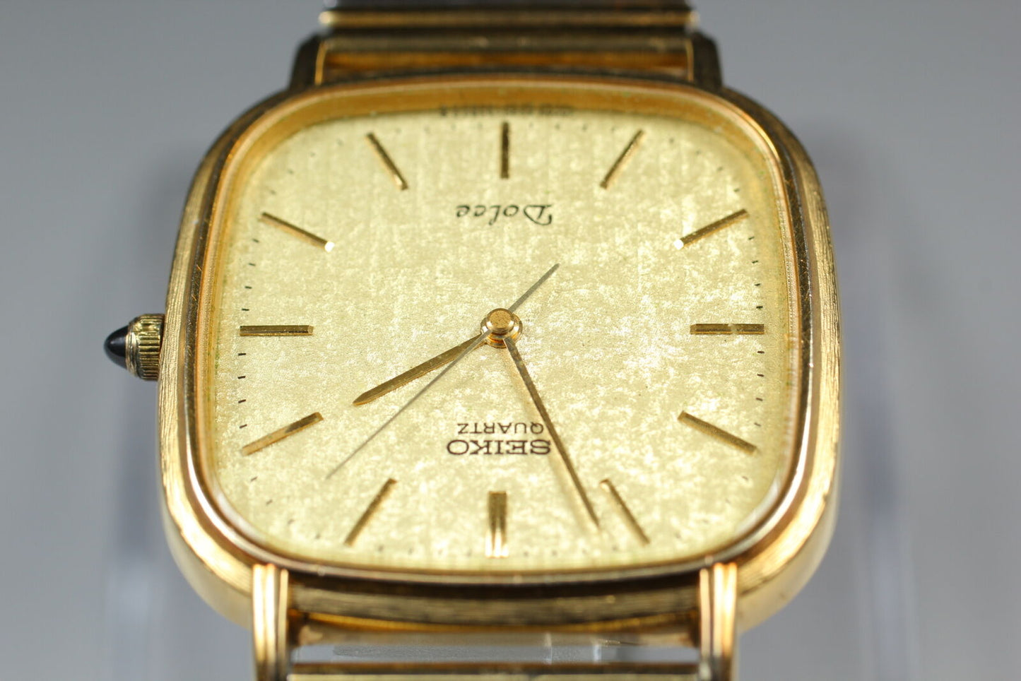 Vintage [Near MINT] SEIKO Dolce 6030-5420 Quartz Gold Dial Mens Watch From JAPAN