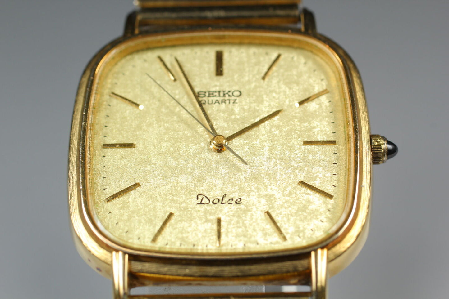 Vintage [Near MINT] SEIKO Dolce 6030-5420 Quartz Gold Dial Mens Watch From JAPAN