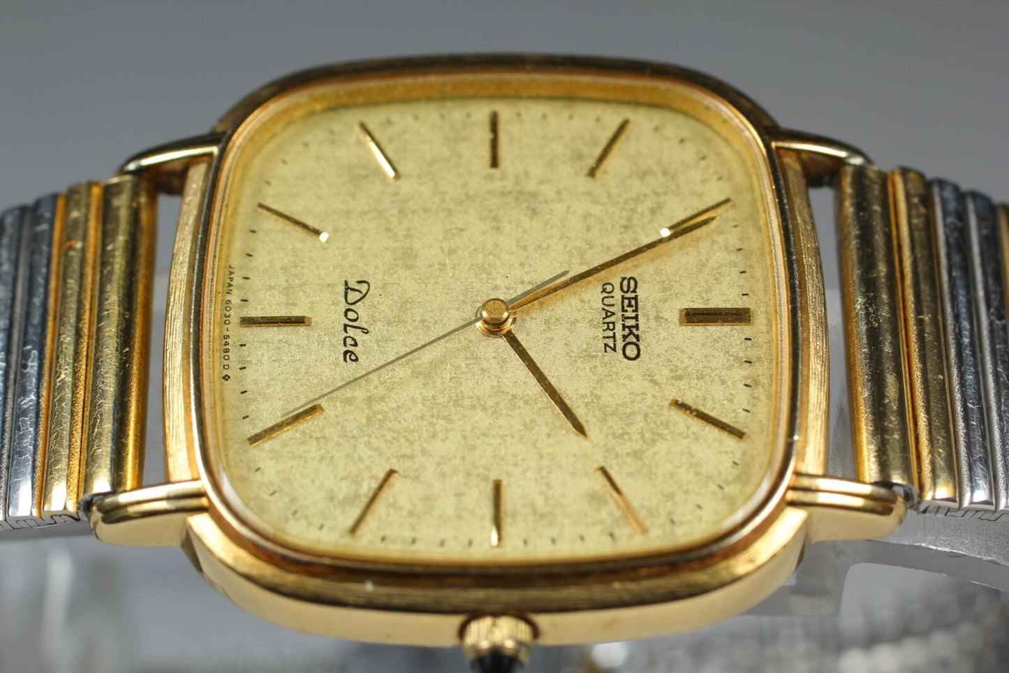 Vintage [Near MINT] SEIKO Dolce 6030-5420 Quartz Gold Dial Mens Watch From JAPAN