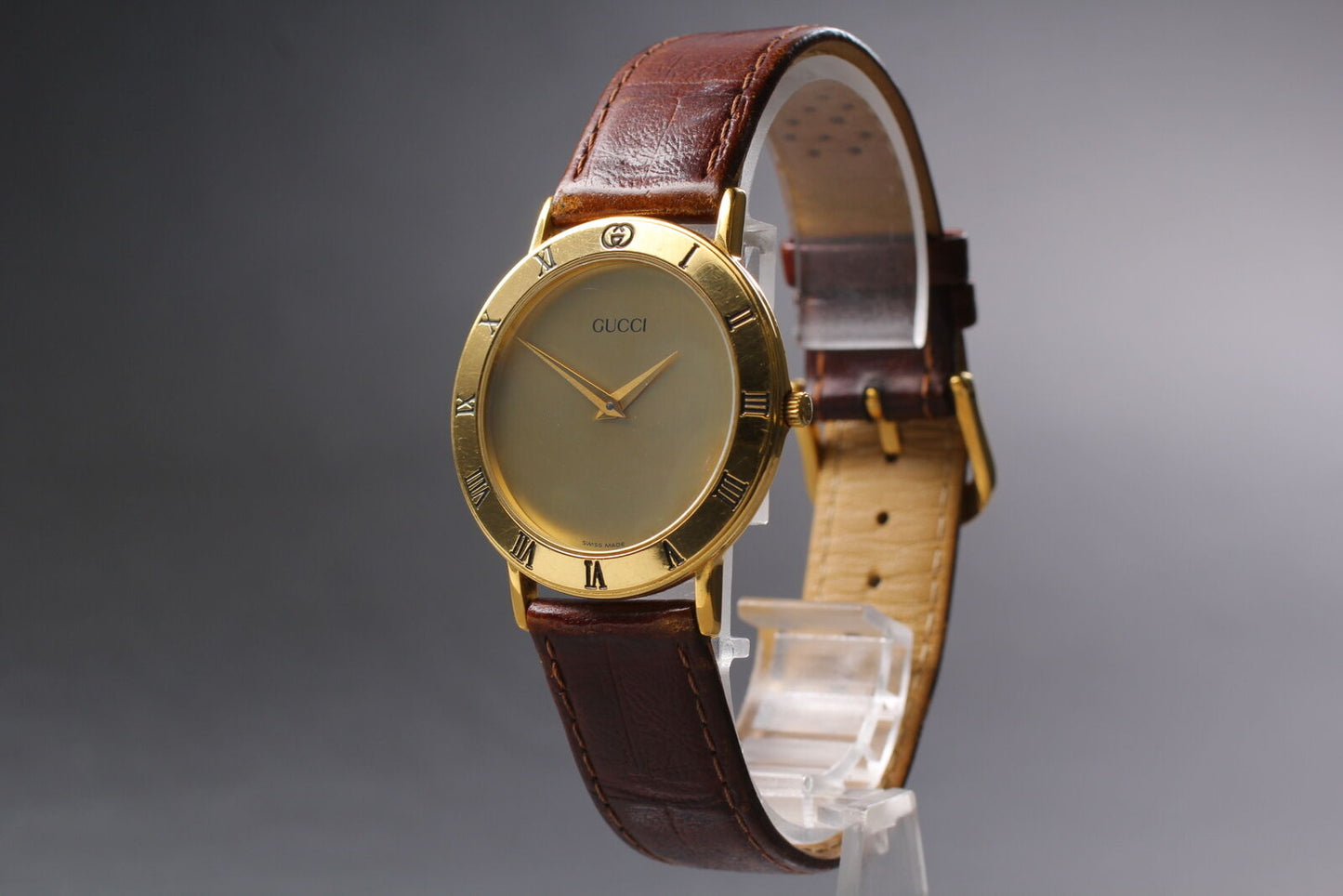 Vintage [Near MINT] GUCCI 3000.2.M GOLD Dial Quartz Men's Watch From JAPAN