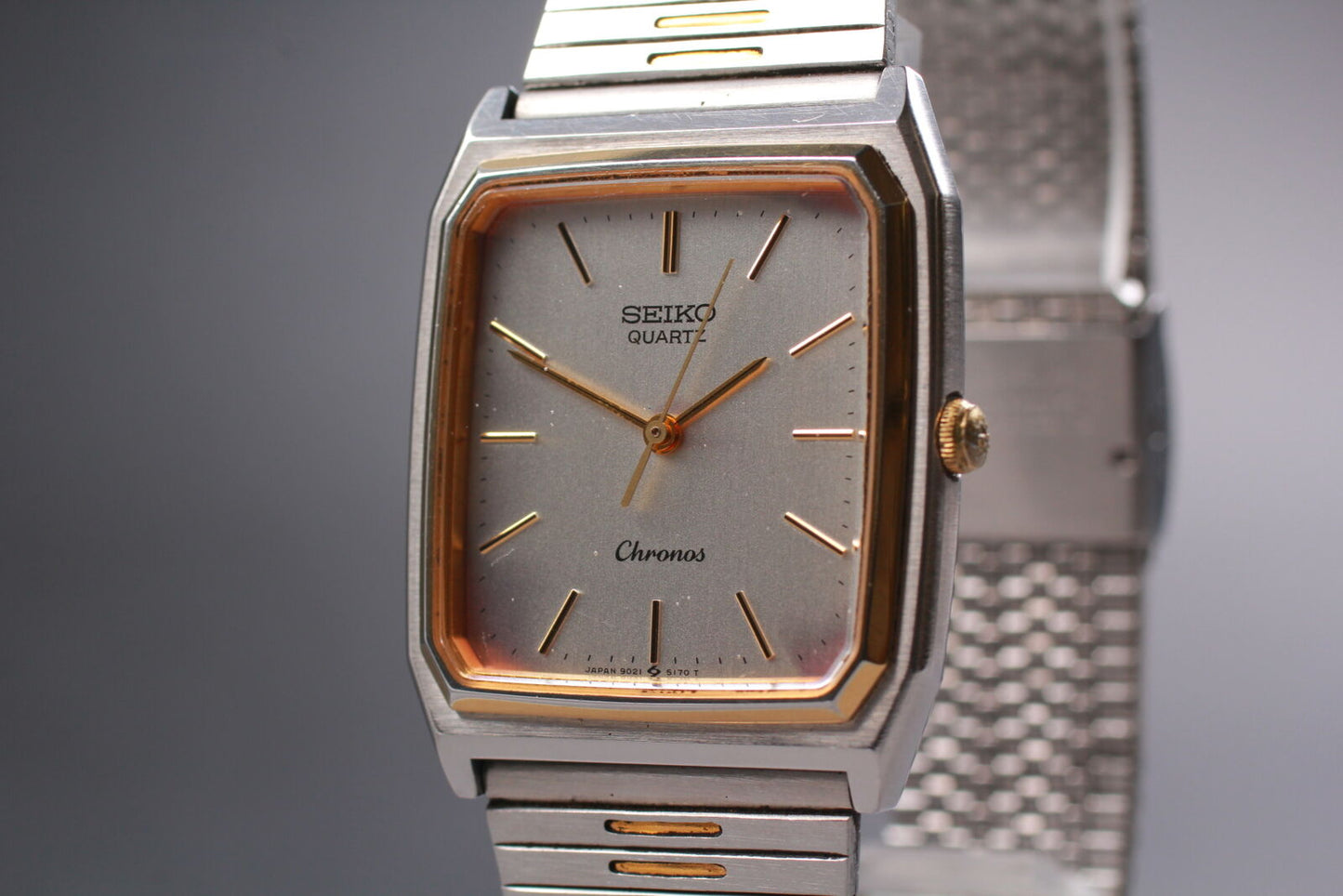 [Near MINT] Seiko Chronos 9021-5130 Silver Quartz Midsize Men's Watch From JAPAN