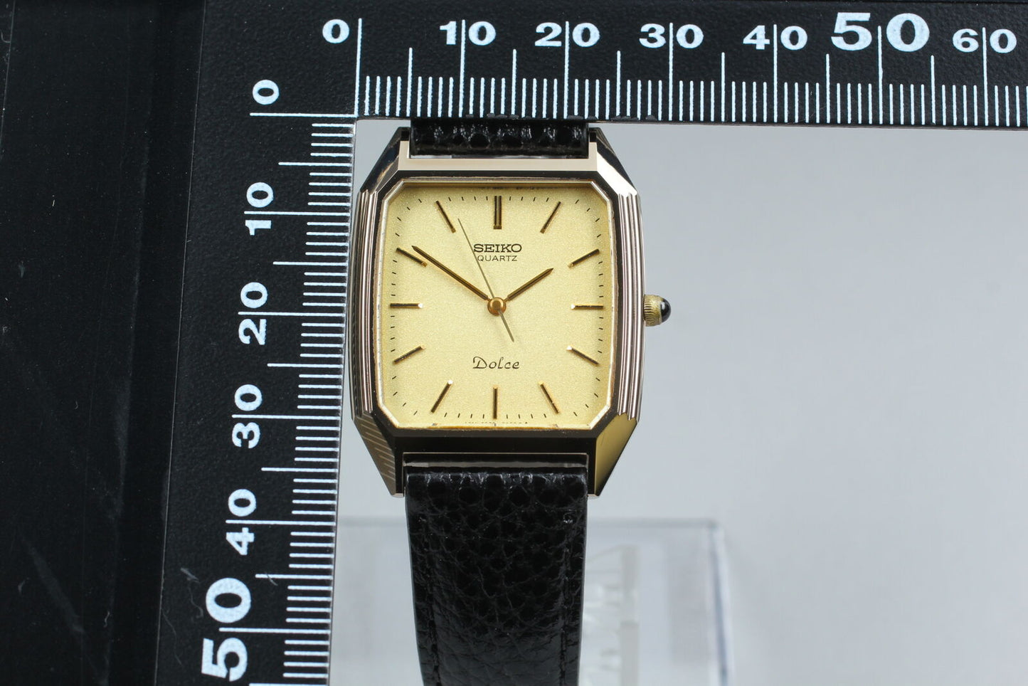 New Batt. [Near MINT] SEIKO Dolce 6030-5390 NSAG Gold Tank Mens Watch From JAPAN