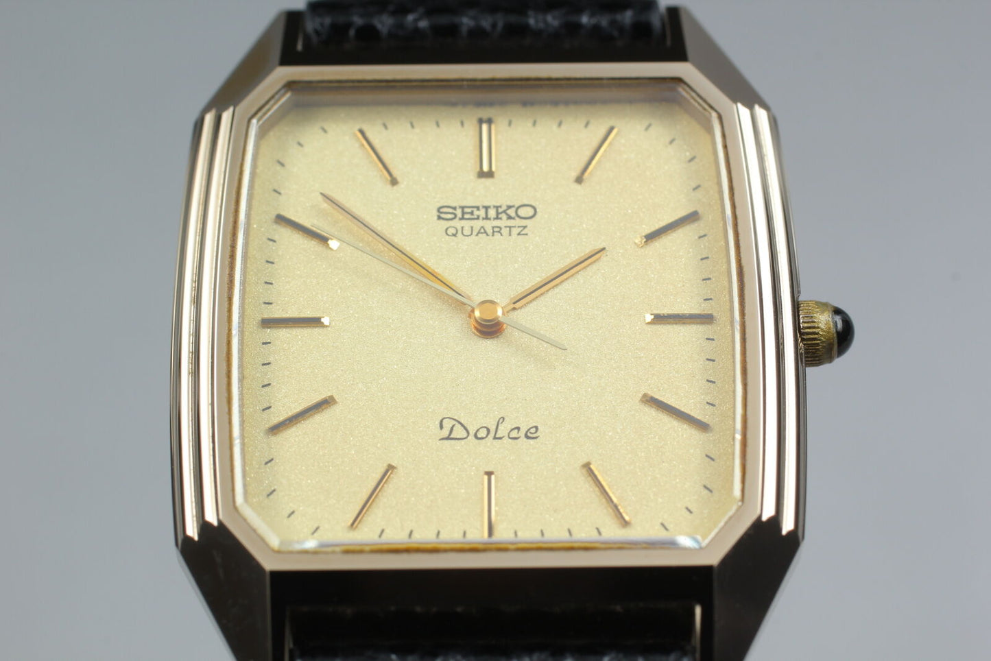 New Batt. [Near MINT] SEIKO Dolce 6030-5390 NSAG Gold Tank Mens Watch From JAPAN