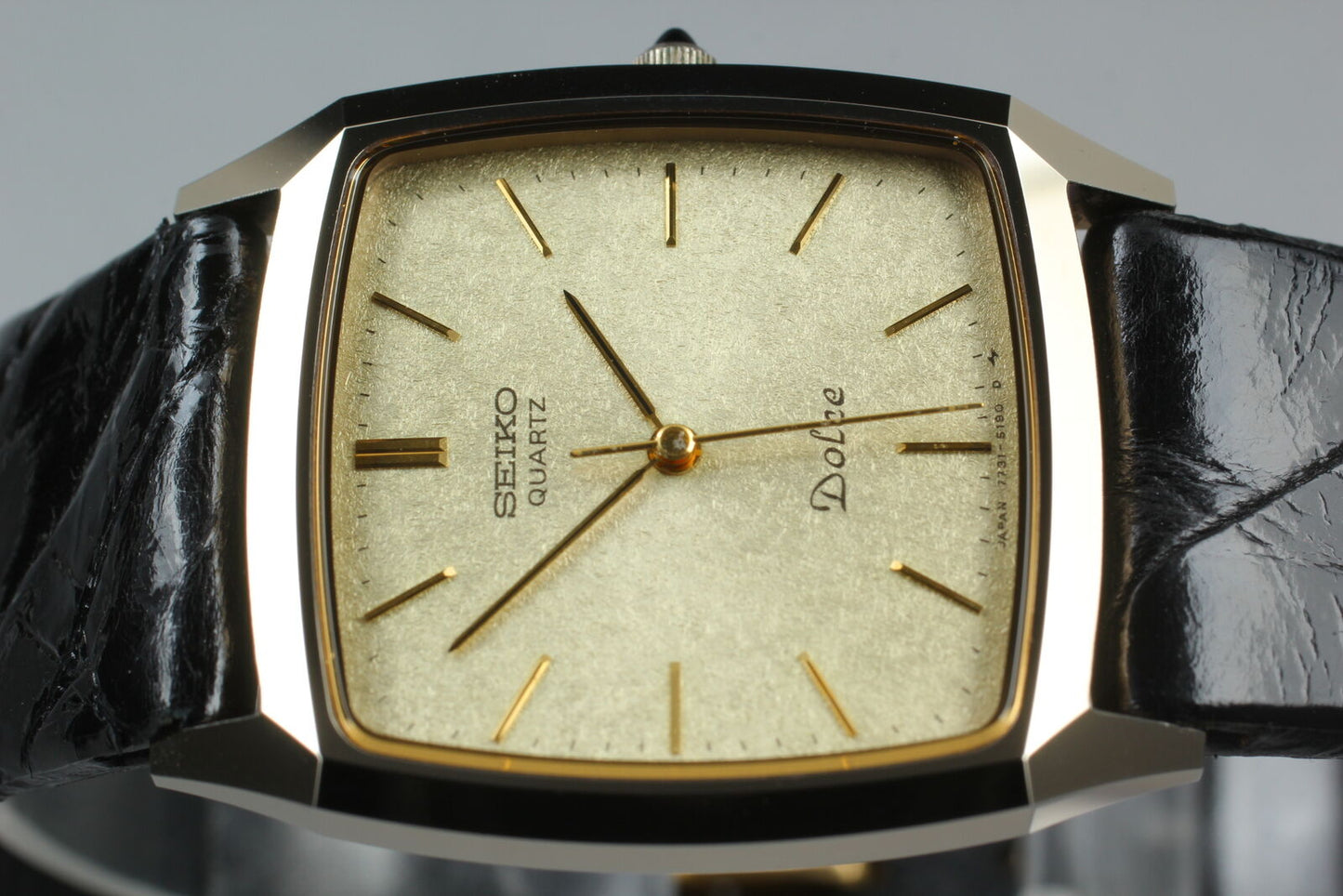 Vintage [Near MINT] SEIKO Dolce 7731-5160 Square Quartz Men's Watch From JAPAN