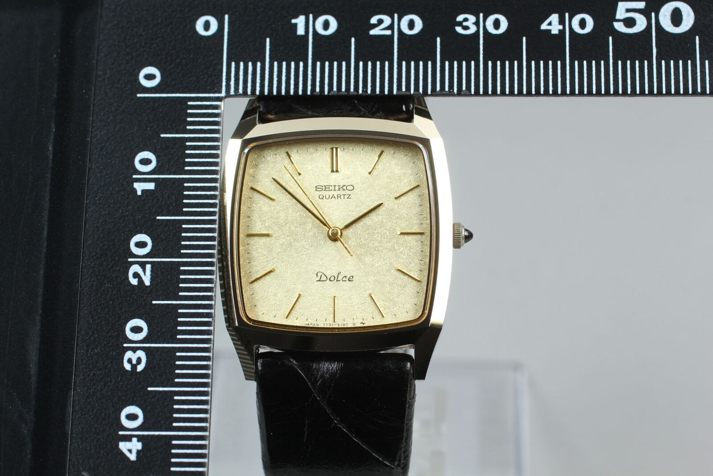 Vintage [Near MINT] SEIKO Dolce 7731-5160 Square Quartz Men's Watch From JAPAN