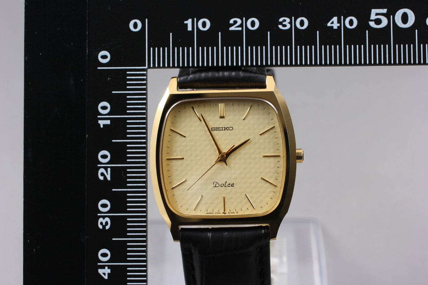 Vintage [MINT] SEIKO Dolce 7741-5100 Gold Quartz Men’s Watch From JAPAN