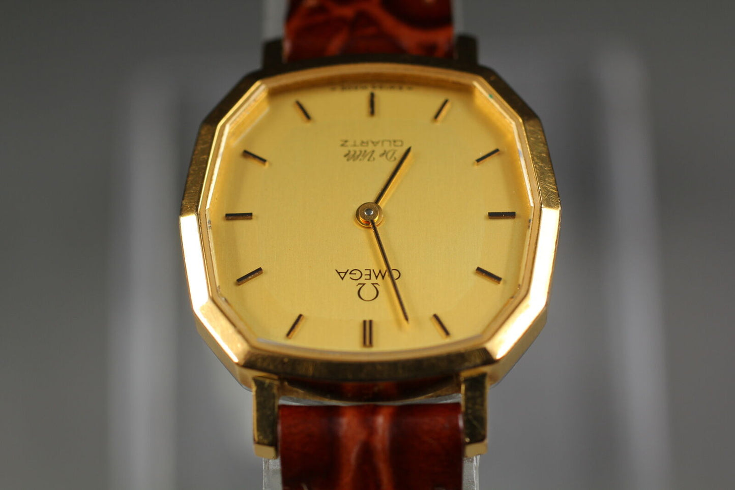 Vintage [Near MINT] OMEGA De Ville 1635 Quartz Gold Women's Watch From JAPAN