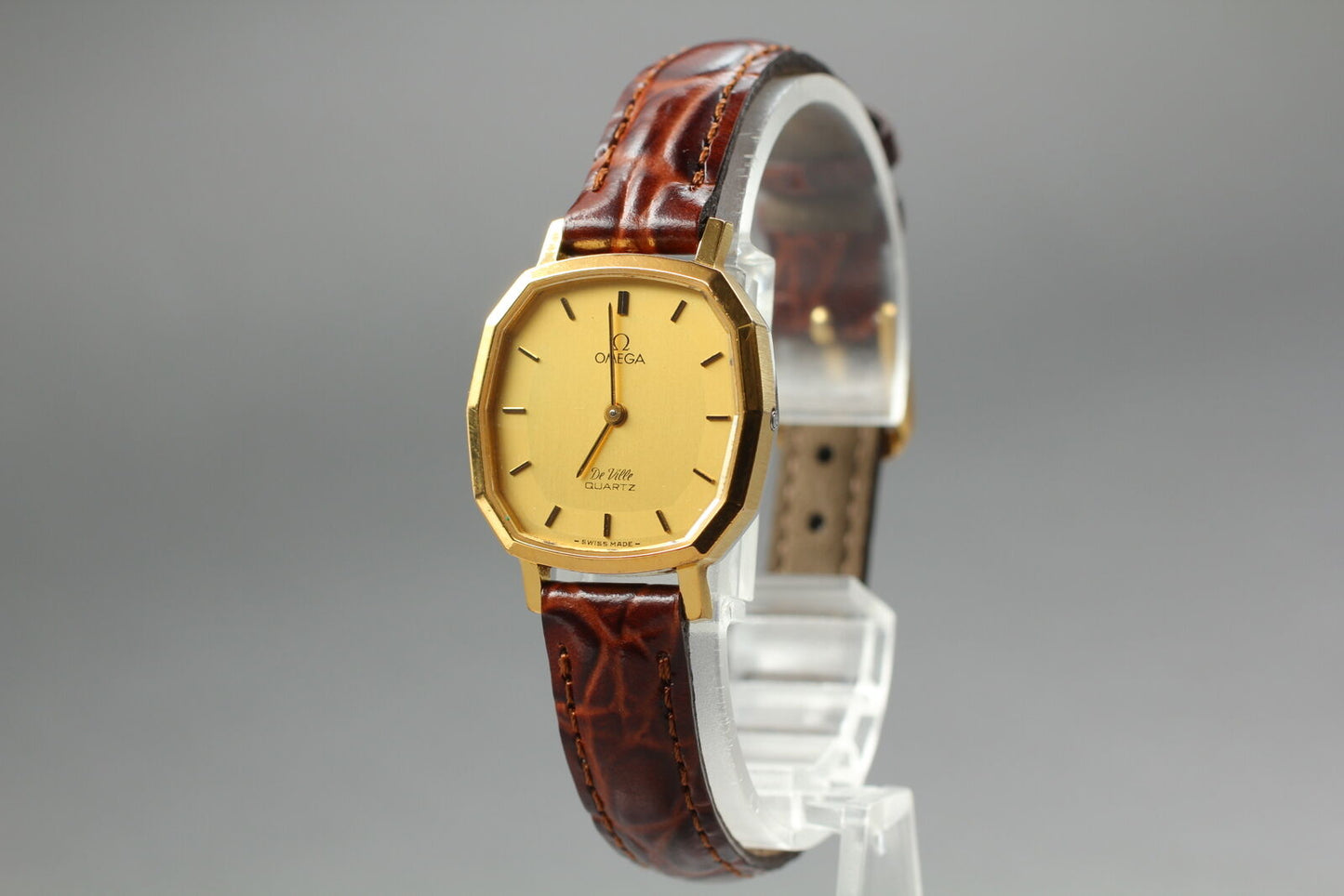 Vintage [Near MINT] OMEGA De Ville 1635 Quartz Gold Women's Watch From JAPAN