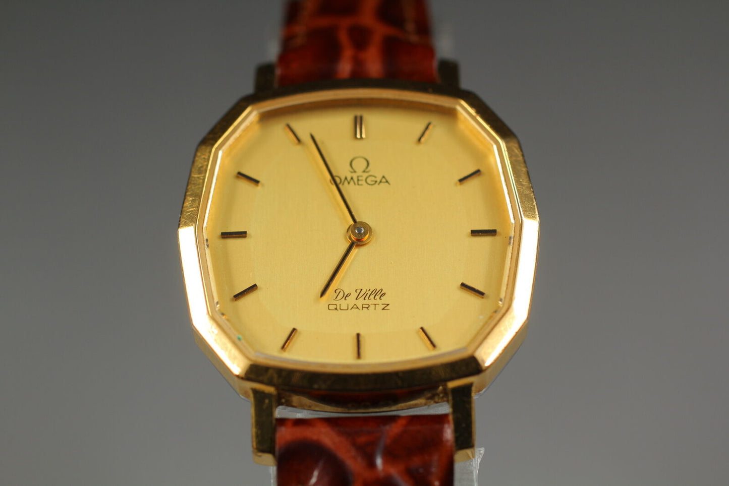 Vintage [Near MINT] OMEGA De Ville 1635 Quartz Gold Women's Watch From JAPAN