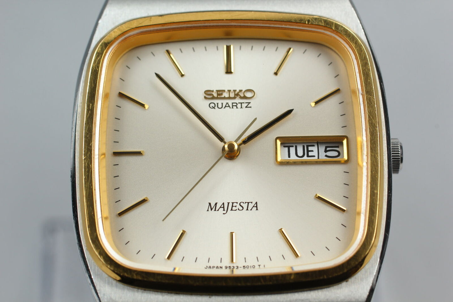 [Near MINT] Seiko Majesta 9533-501B Silver Square Quartz Men's Watch From JAPAN