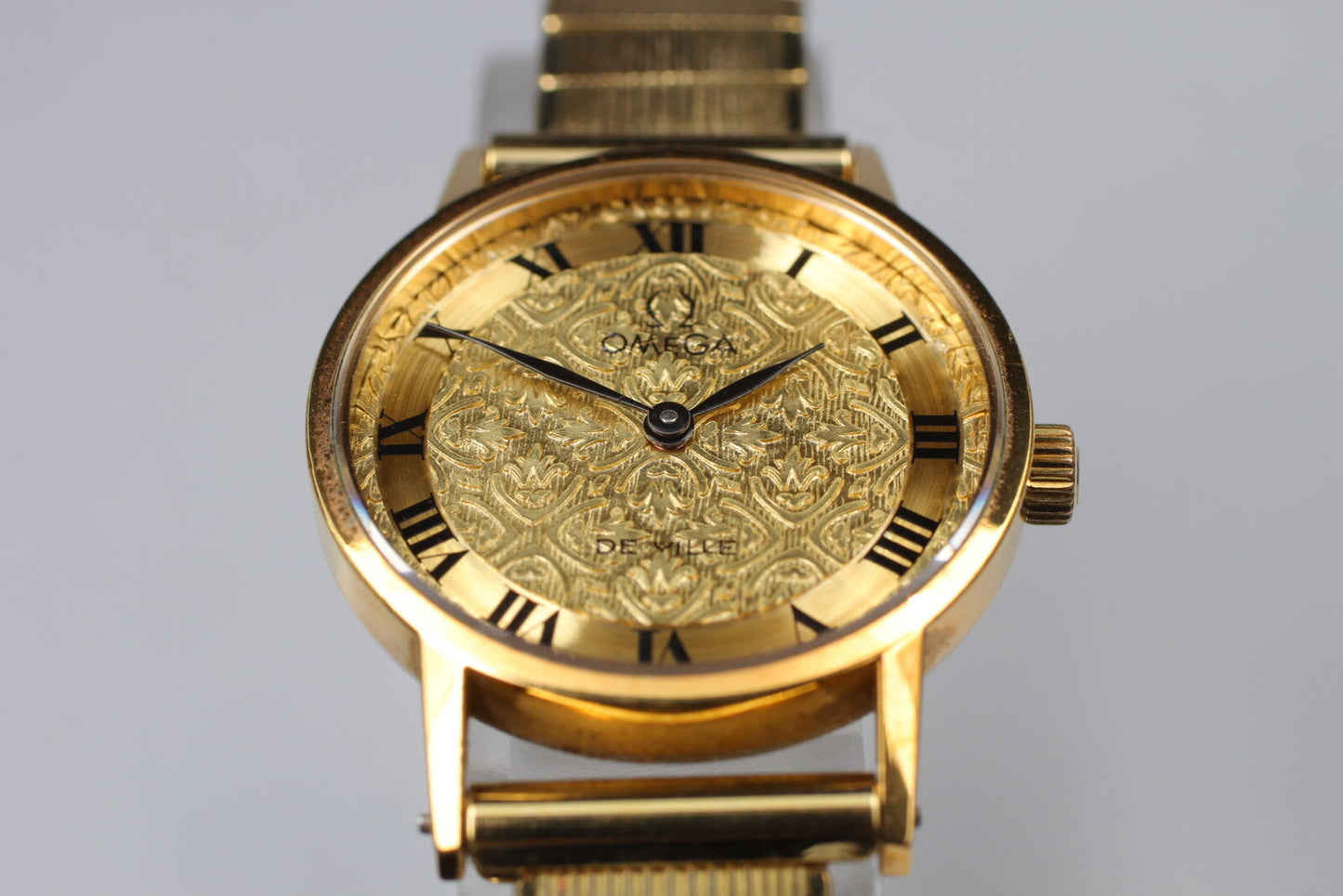 [N-MINT] OMEGA De Ville Cal.625 Manual Winding Watch Gold Floral Pattern JAPAN