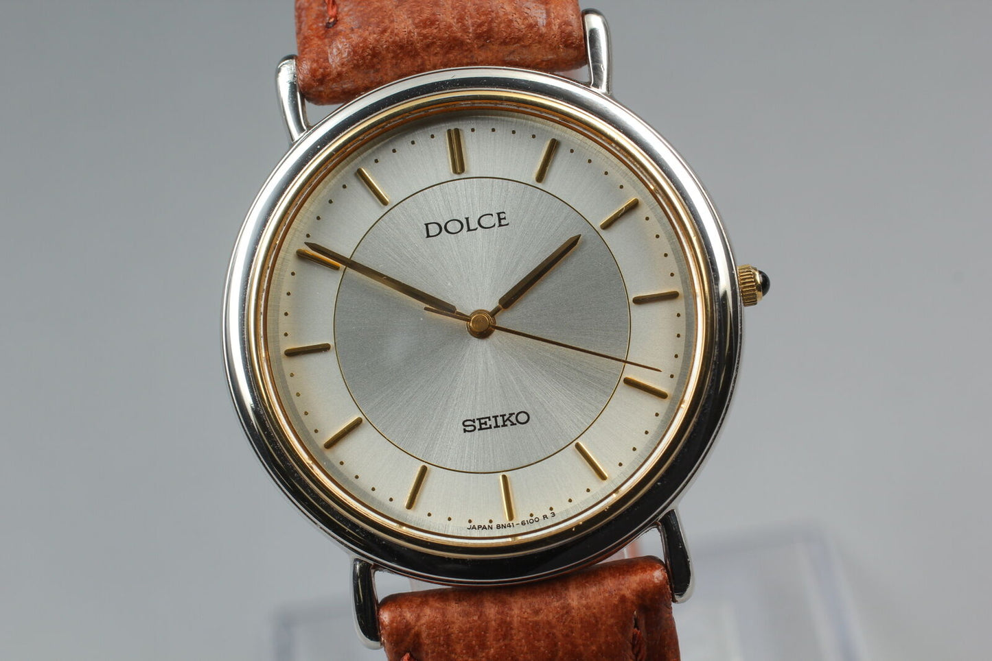 New Batt. [Near MINT] Seiko Dolce 8N41-6070 Round Men's Quartz Watch From JAPAN