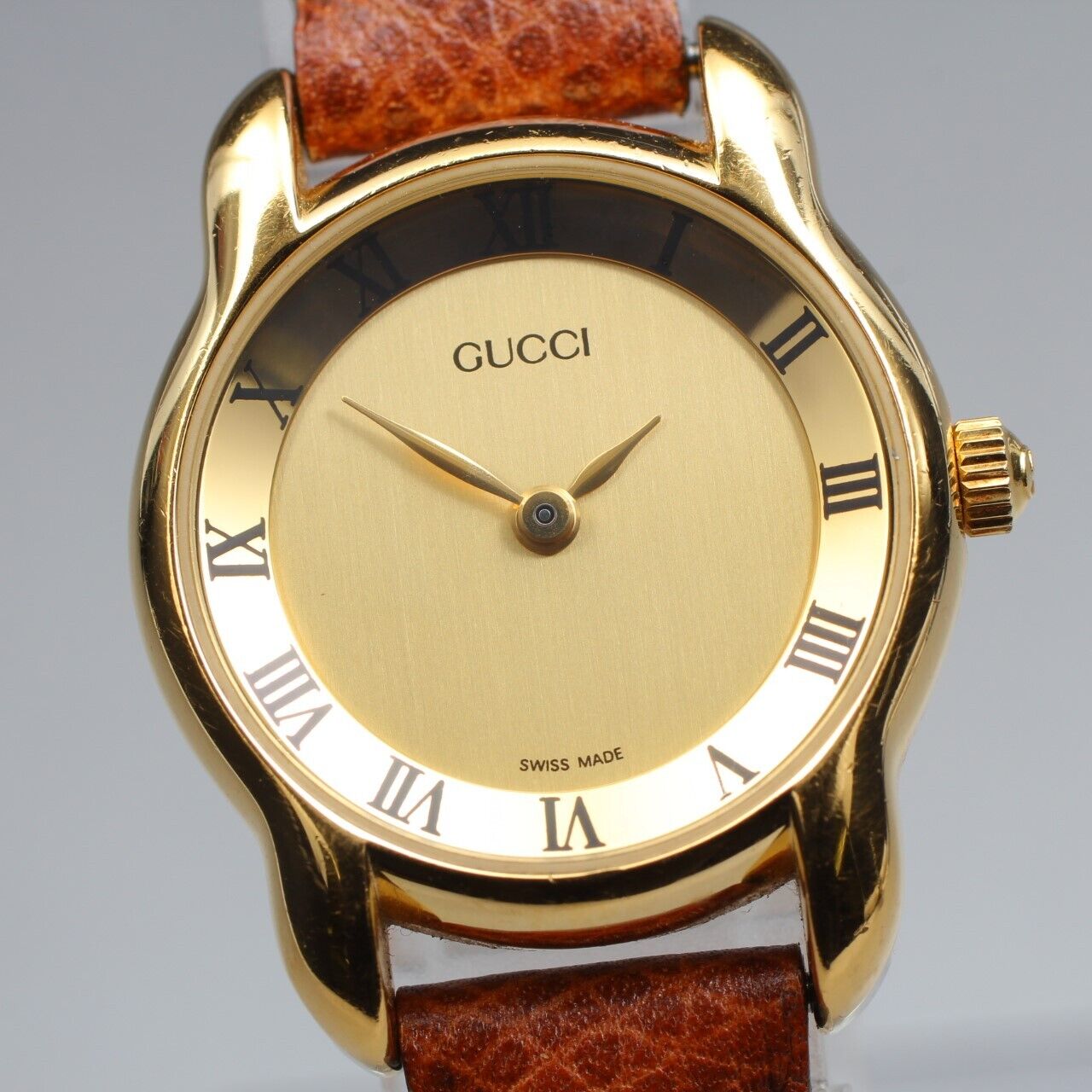 ⏯ [Near MINT] GUCCI 5100L Gold Dial Round Quartz Women's Watch From JAPAN