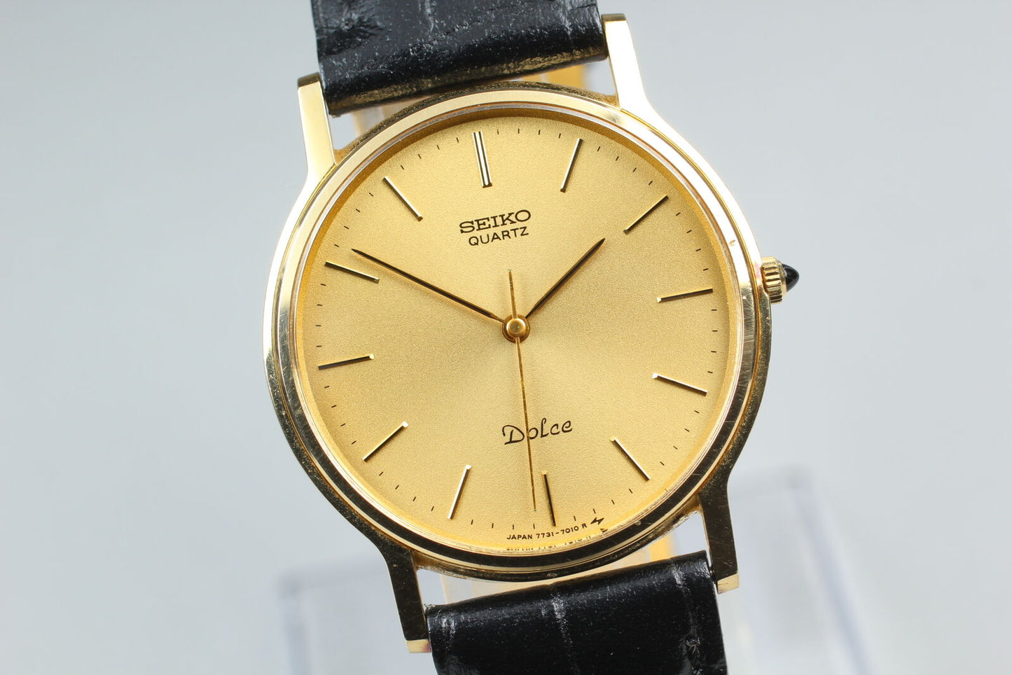 Vintage [Near MINT] SEIKO Dolce 7731-7010 Gold Dial Quartz Mens Watch From JAPAN