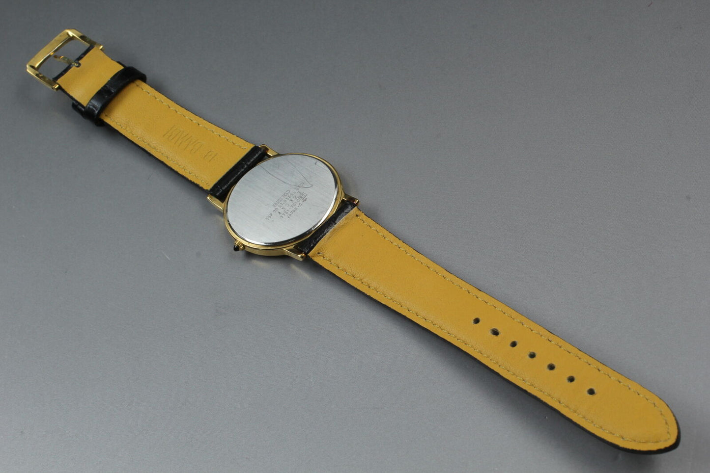 Vintage [Near MINT] SEIKO Dolce 7731-7010 Gold Dial Quartz Mens Watch From JAPAN