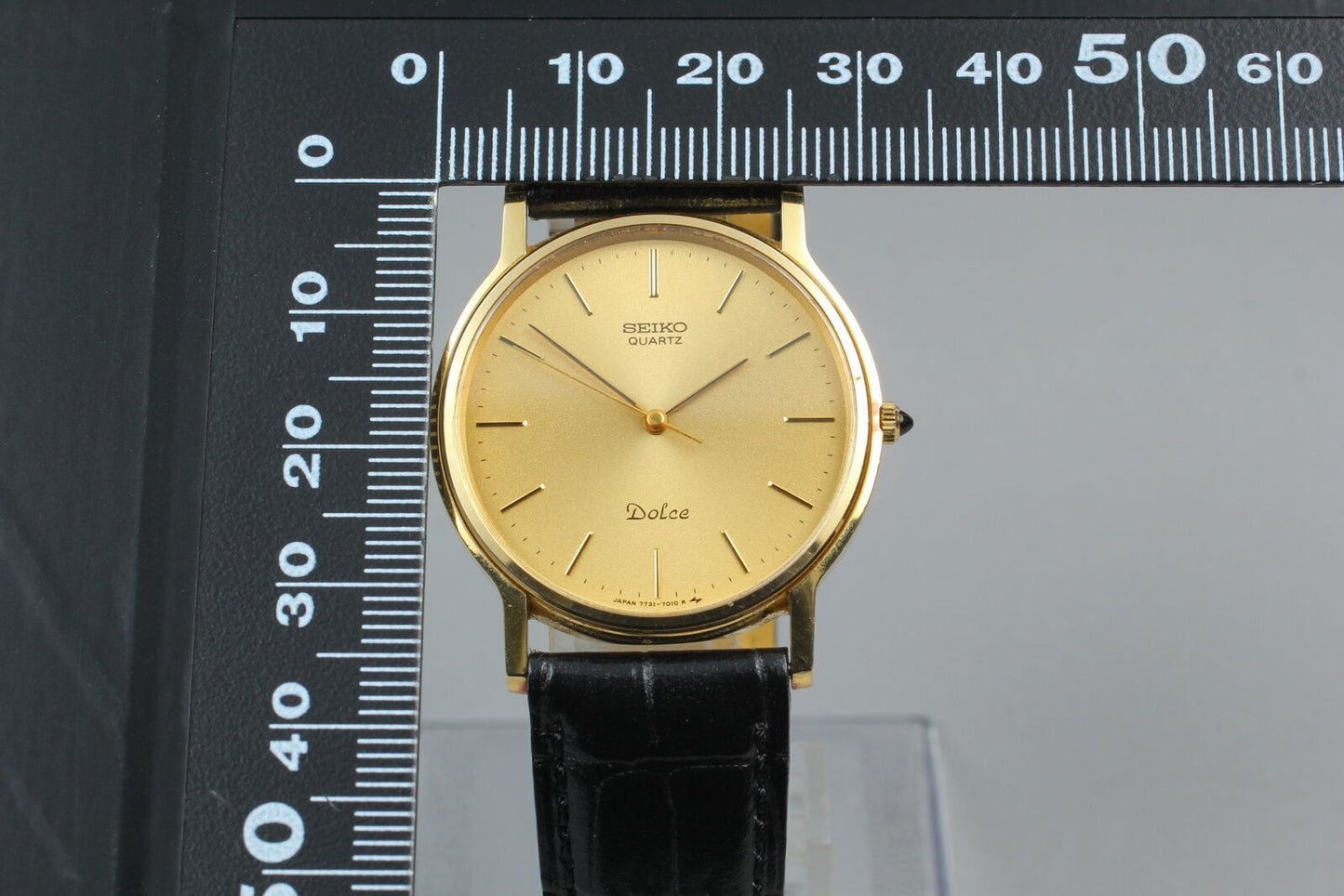 Vintage [Near MINT] SEIKO Dolce 7731-7010 Gold Dial Quartz Mens Watch From JAPAN