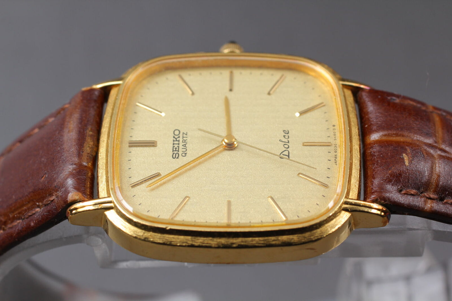 ⏯ Vintage [Near MINT] SEIKO Dolce 6030-5420 Quartz Gold Men's Watch From JAPAN