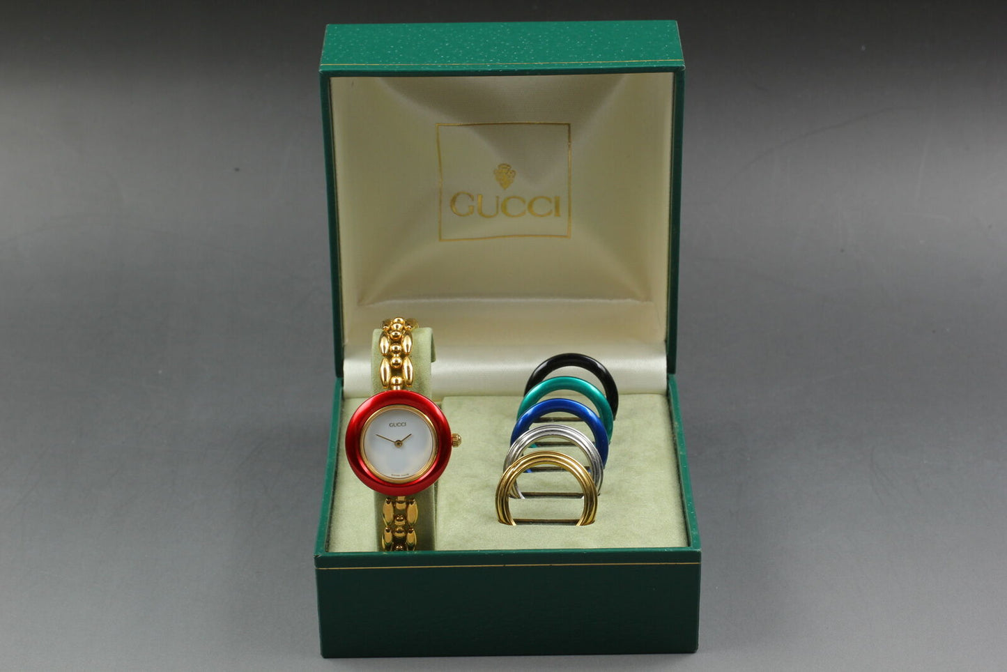 New Batt [N MINT w/ Box] 6 Color GUCCI 11/12.2 Change Bezel Women Qz Watch JAPAN