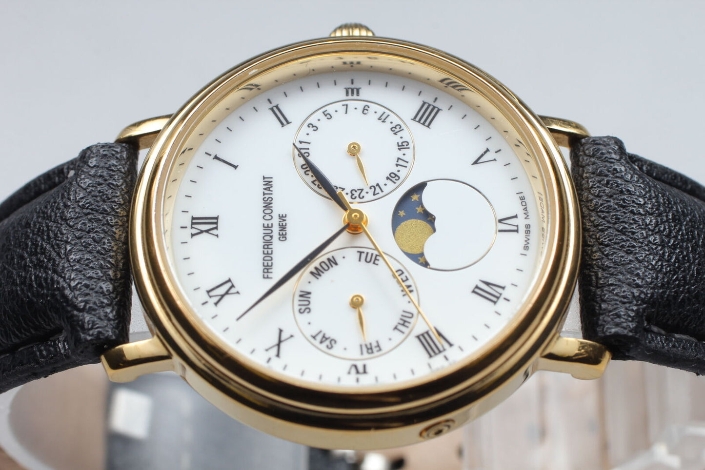 [Near MINT] FREDERIQUE CONSTANT Moon Phase White Dial Quartz Men's Watch JAPAN