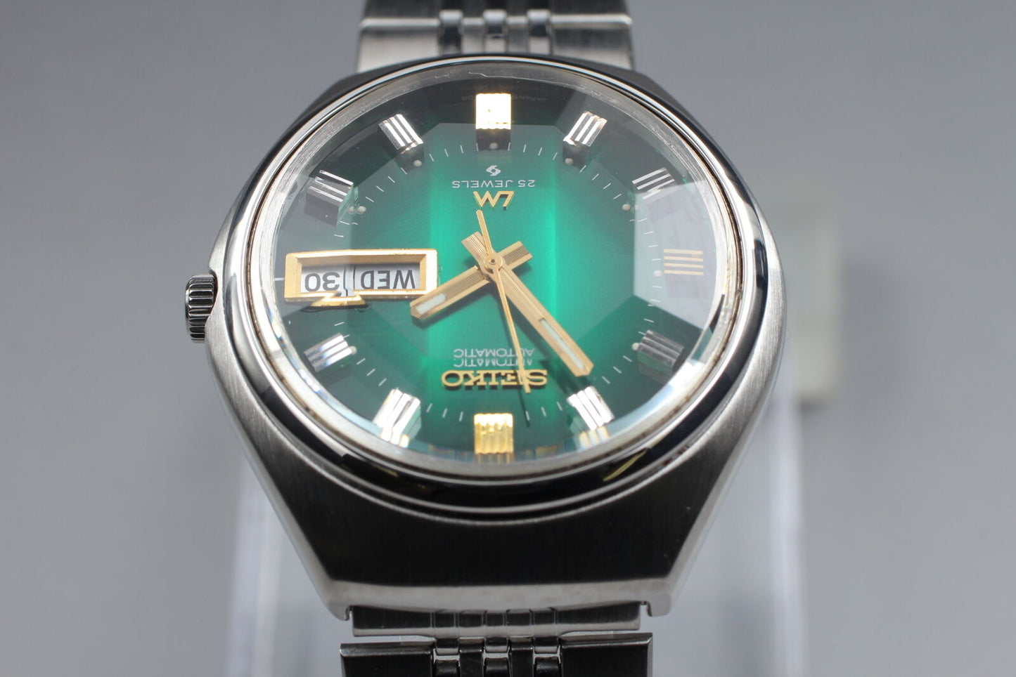 ⏯ New glass [N MINT] Seiko LORD MATIC 5606-7300 AT Green 9-Sided Cut Glass JAPAN