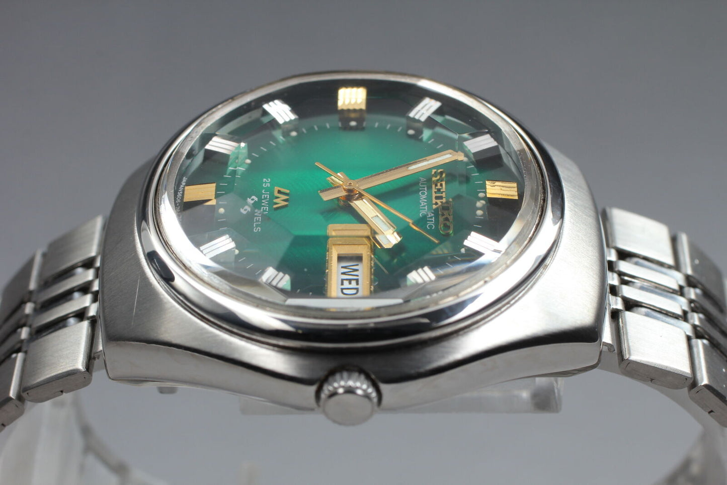 ⏯ New glass [N MINT] Seiko LORD MATIC 5606-7300 AT Green 9-Sided Cut Glass JAPAN